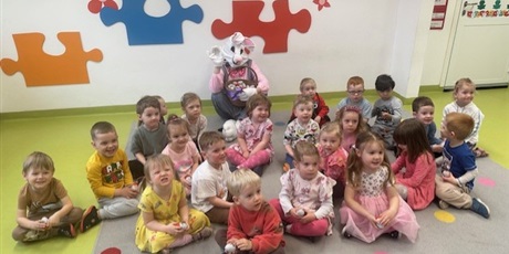 Powiększ grafikę: spotkanie-z-zajacem-wielkanocnym-609210.jpg