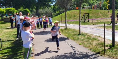 Powiększ grafikę: sprintem-do-maratonu-698606.jpg