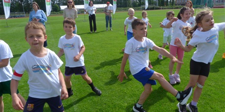 Powiększ grafikę: zwyciesto-zabek-w-finale-gdanskiej-spartakiady-przedszkolaka-700830.jpg