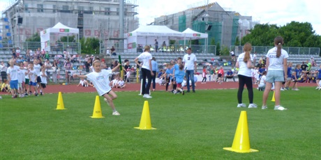 Powiększ grafikę: zwyciesto-zabek-w-finale-gdanskiej-spartakiady-przedszkolaka-700842.jpg