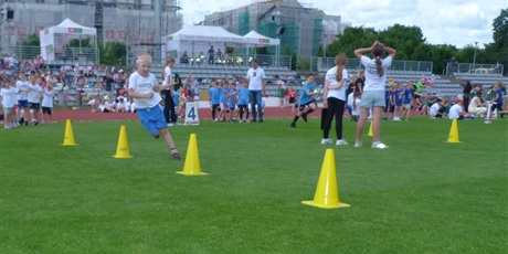 Powiększ grafikę: zwyciesto-zabek-w-finale-gdanskiej-spartakiady-przedszkolaka-700843.jpg