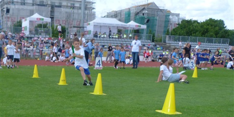 Powiększ grafikę: zwyciesto-zabek-w-finale-gdanskiej-spartakiady-przedszkolaka-700846.jpg