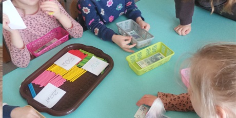 Powiększ grafikę: A tymczasem w grupie Sówek 