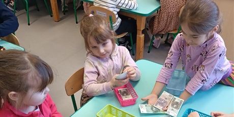 Powiększ grafikę: A tymczasem w grupie Sówek 