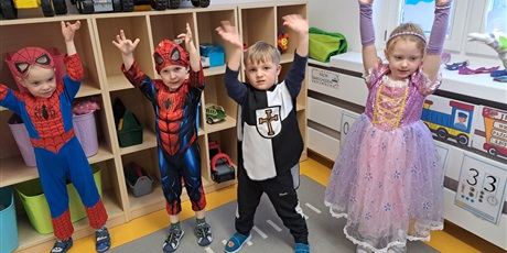 Powiększ grafikę: BAL KARNAWAŁOWY