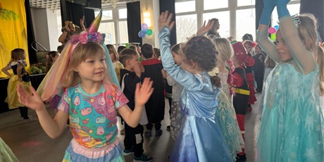 Powiększ grafikę: BAL KARNAWAŁOWY