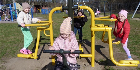 Powiększ grafikę: BAWIMY SIĘ W OGRODZIE