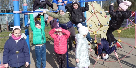 Powiększ grafikę: BAWIMY SIĘ W OGRODZIE