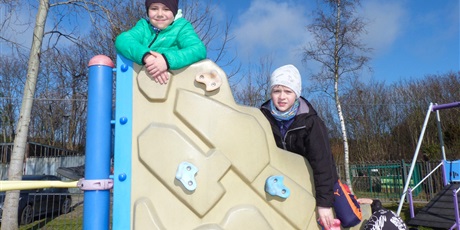 Powiększ grafikę: BAWIMY SIĘ W OGRODZIE