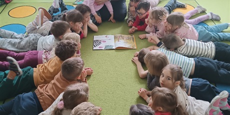 Powiększ grafikę: Cała Polska czyta dzieciom 