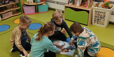 Powiększ grafikę: Dzień Dinozaura