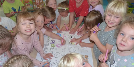 Powiększ grafikę: DZIEŃ KROPKI