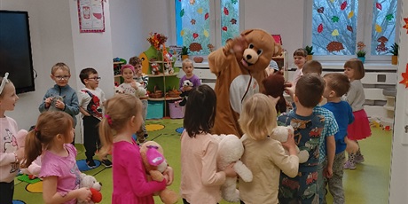 Powiększ grafikę: Dzień Pluszowego Misia 