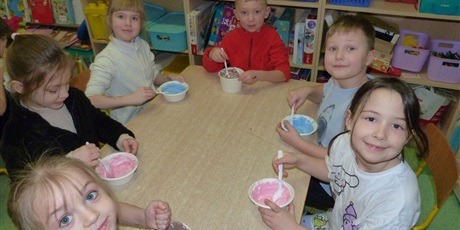 Powiększ grafikę: EKSPERYMENTUJEMY