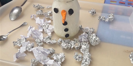 Powiększ grafikę: Eksperymenty, zajęcia sensoryczne