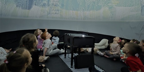 Powiększ grafikę: Kino sferyczne