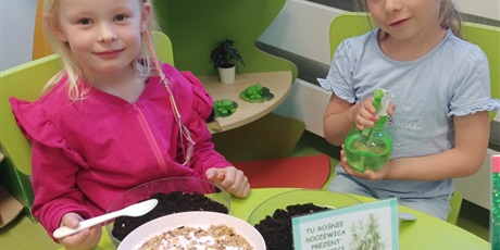 Powiększ grafikę: Pomagamy dzieciom z Afryki