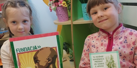 Powiększ grafikę: Pomagamy dzieciom z Afryki