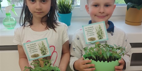 Powiększ grafikę: Pomagamy dzieciom z Afryki