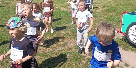 Powiększ grafikę: Przedszkolne bieganie czyli akcja "Sprintem do maratonu"