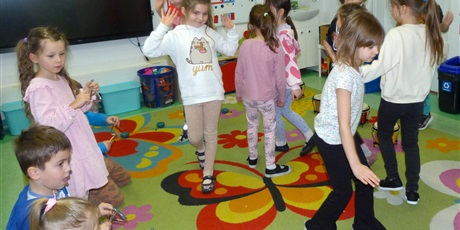 Powiększ grafikę: RYTMIKA