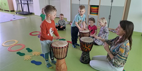 Powiększ grafikę: RYTMIKA