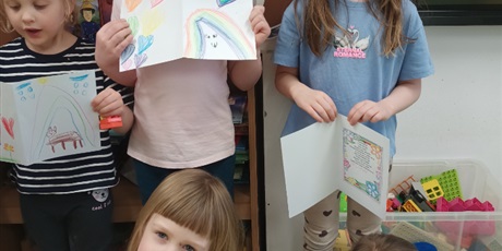 Powiększ grafikę: Sówki listy piszą do podopiecznych Domu Pomocy Społecznej w Elblągu 