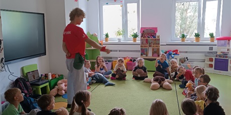 Powiększ grafikę: Sówki uczą się pierwszej pomocy