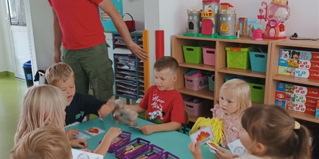Powiększ grafikę: Sówki uczą się pierwszej pomocy
