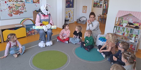 Powiększ grafikę: SPOTKANIE Z ZAJĄCZKIEM WIELKANOCNYM