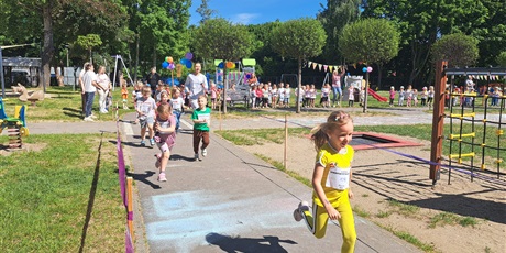 Powiększ grafikę: SPRINTEM DO MARATONU