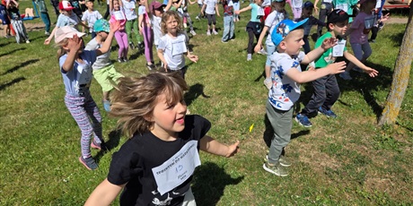 Powiększ grafikę: Sprintem do maratonu i gry terenowe
