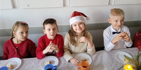 Powiększ grafikę: ŚWIĄTECZNY OBIAD