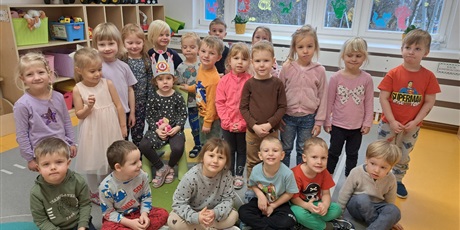 Powiększ grafikę: Urodzinki w grupie