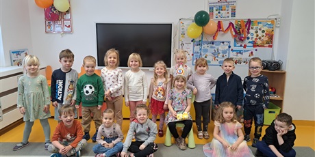 Powiększ grafikę: Urodzinki w grupie