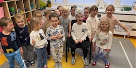 Powiększ grafikę: Urodzinki w grupie