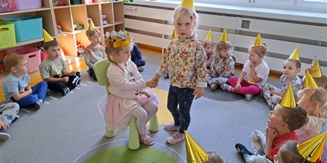 Powiększ grafikę: Urodzinki w grupie