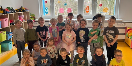 Powiększ grafikę: Urodzinki w grupie