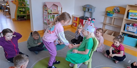 Powiększ grafikę: Urodzinki w grupie